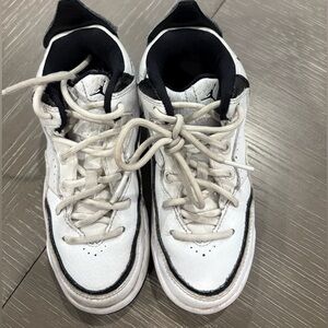 Nike White and Black Sneakers
